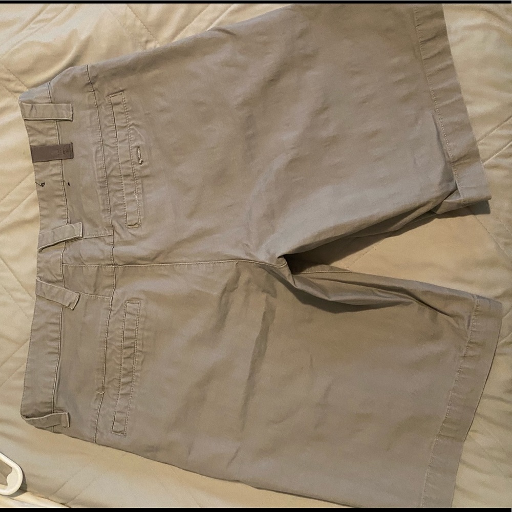 Toad & Co light grey shorts